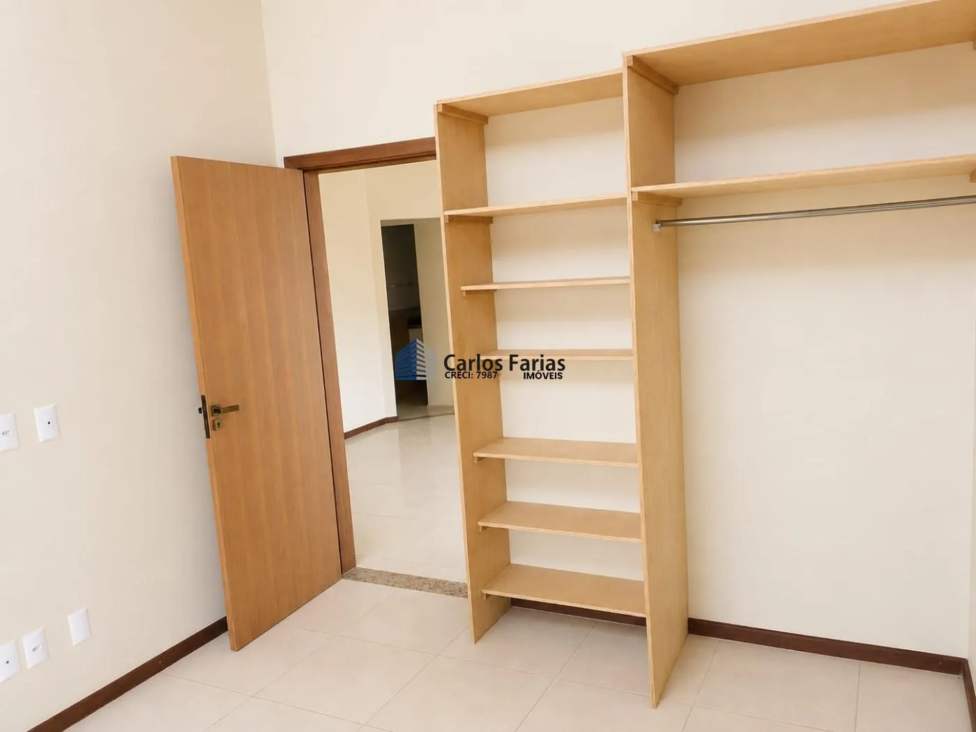 Imagem Casa em Condomínio para Venda em Brasília, Setor Habitacional Jardim Botânico, 4 dormitórios, 1 suíte, 5 banheiros, 2 vagas