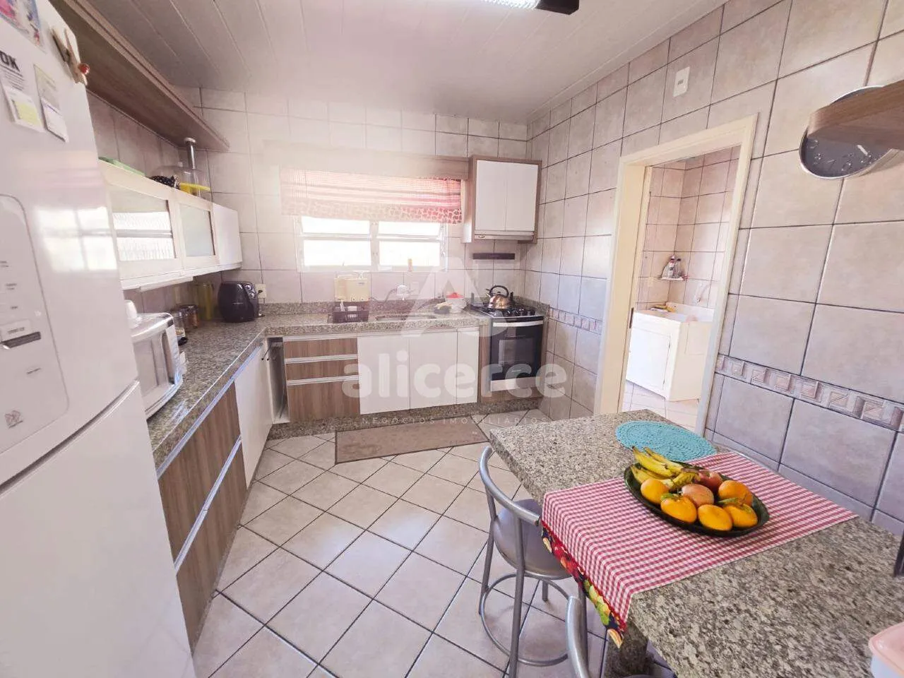 Imagem Se você busca espaço, conforto e ótima localização, essa casa é perfeita para você!