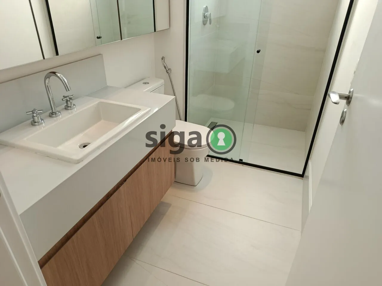 Imagem Apartamento de Alto Padrão à Venda no Itaim Bibi, Rua Macurapé, 43, 135 m², 2 Suítes, 2 Vagas