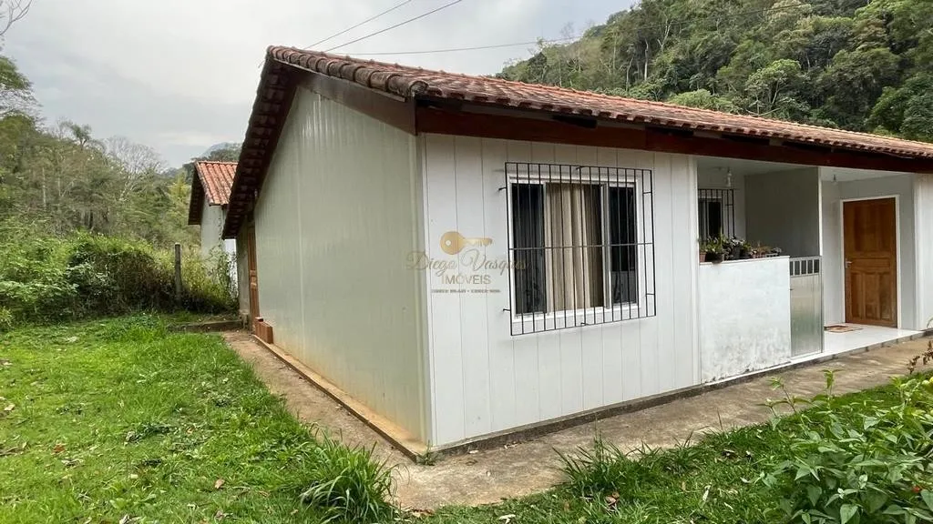 Foto do imóvel Casa em Condomínio para Venda em Teresópolis / RJ em Rua Almirante Barroso