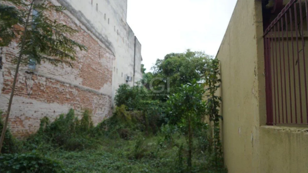 Imagem Terreno para Venda - 218m² no Bairro Floresta