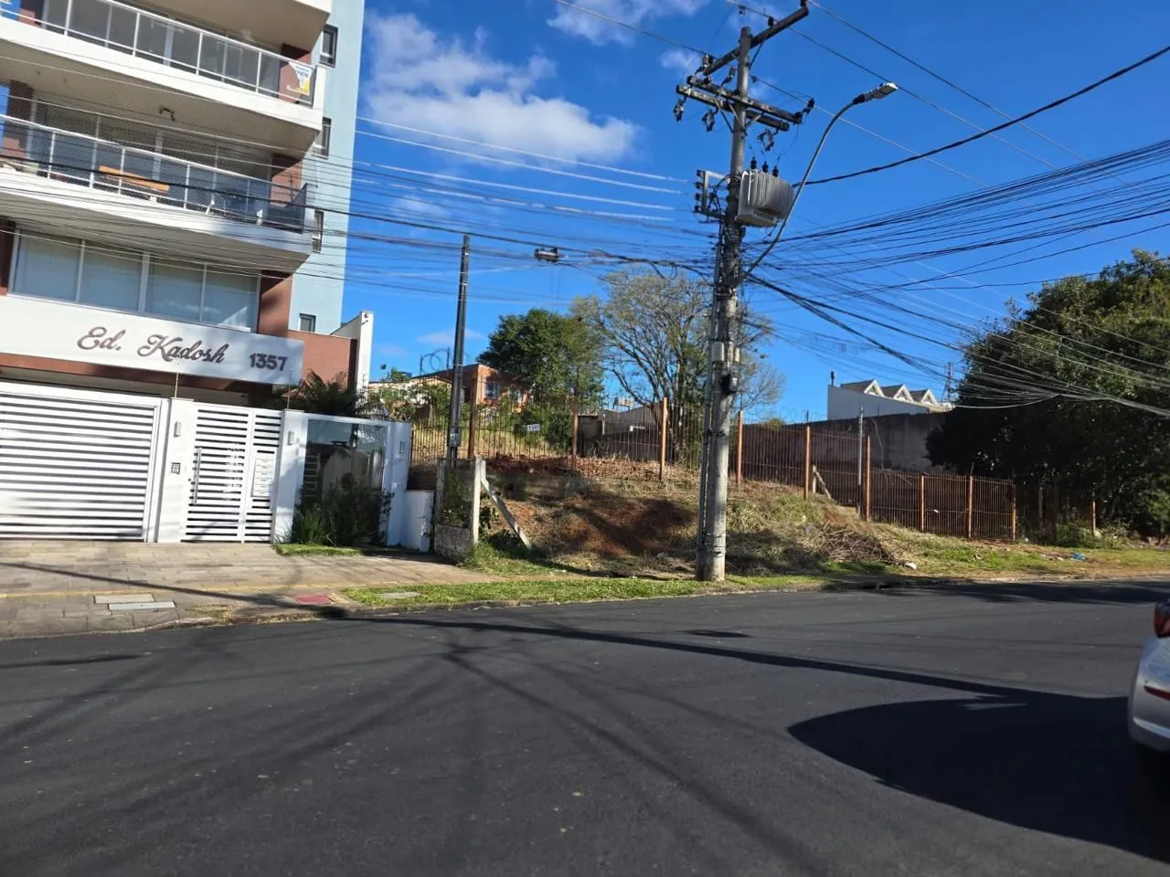 Imagem Excelente terreno no bairro Tristeza.