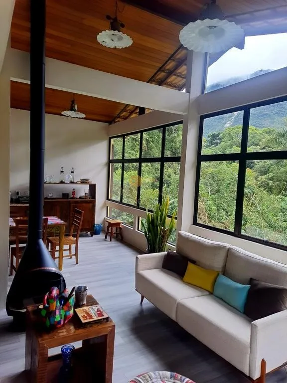 Imagem Casa em Condomínio para Venda em Teresópolis / RJ no bairro Carlos Guinle