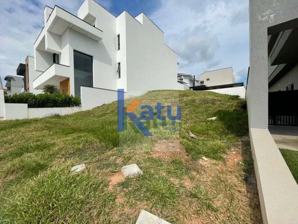 TERRENO PARA VENDA NO CONDOMÍNIO RESERVA ERMIDA - JUNDIAÍ/SP

Terreno com 250m², em leve aclive, ...