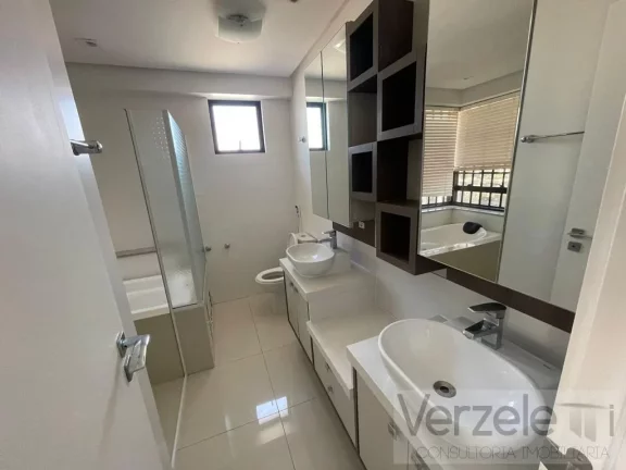 Imagem Apartamento 3 dormitórios para Locação em Balneário Camboriú / SC no bairro Centro