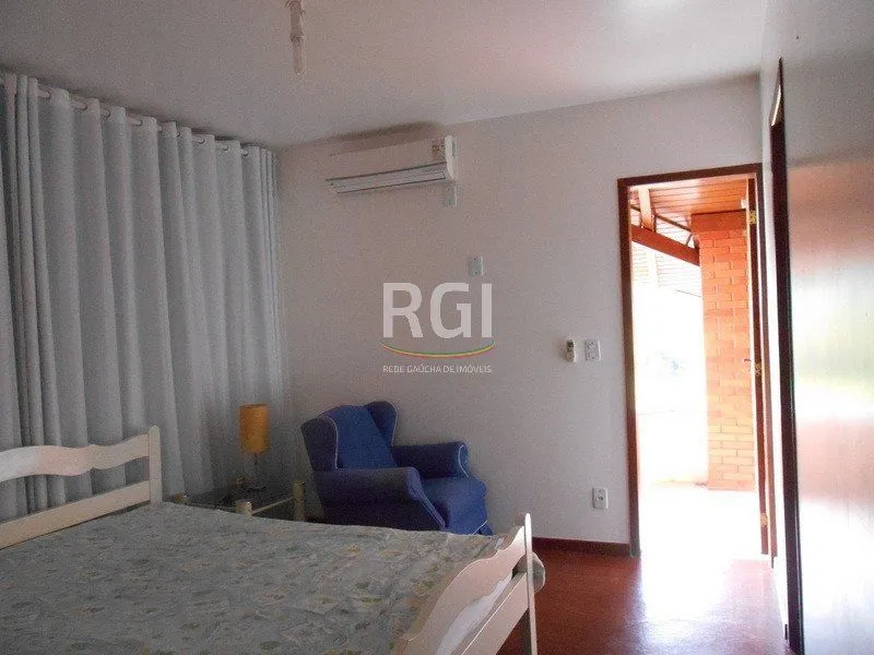 Imagem Casa para Venda - 430m², 3 dormitórios, sendo 1 suites, 2 vagas - Vila Nova