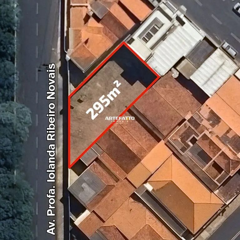 Terreno de 295m2 no bairro Jardim do Éden
