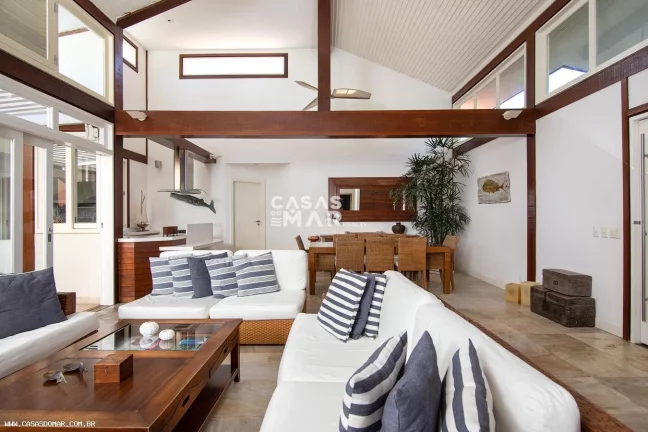 Imagem Casa em Condomínio para Temporada em Armação dos Búzios / RJ no bairro Manguinhos