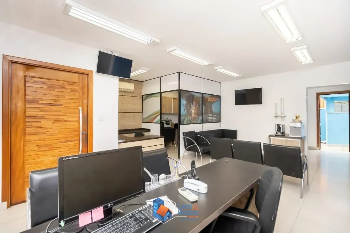 Imagem Casa comercial para venda em Interlagos, 265m²