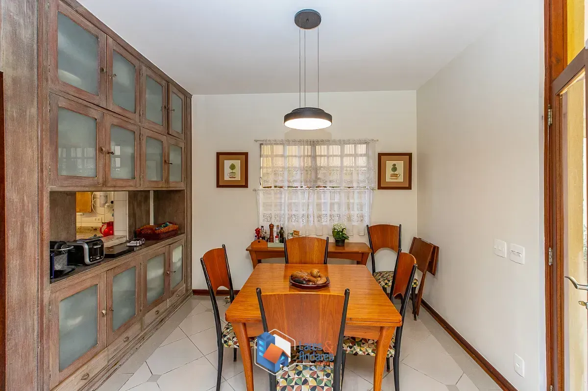 Imagem Sobrado para venda em Vila Madalena com 4 quartos, sendo 2 suítes, 351m²