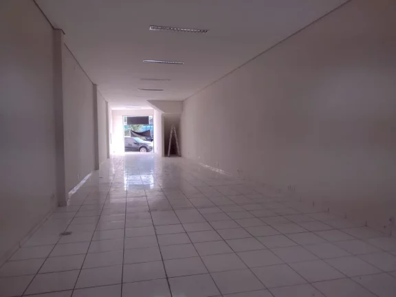 Imagem Barracão comercial , amplo com ótima metragem ,contendo copa , 2 banheiros , localizado em Santa T...