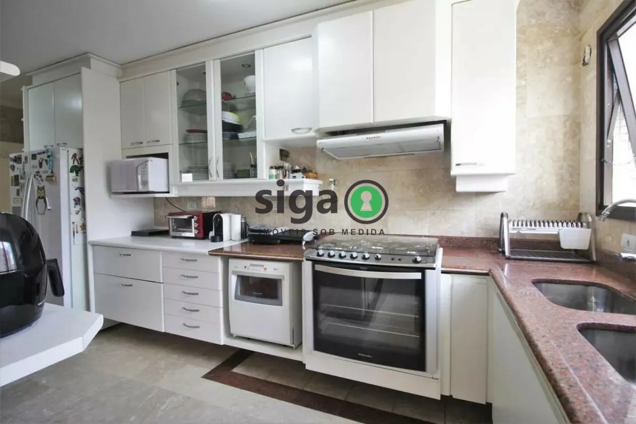 Imagem APARTAMENTO 180M² COM 3 DORMITORIOS A VENDA NO MORUMBI ACEITA PERMUTA