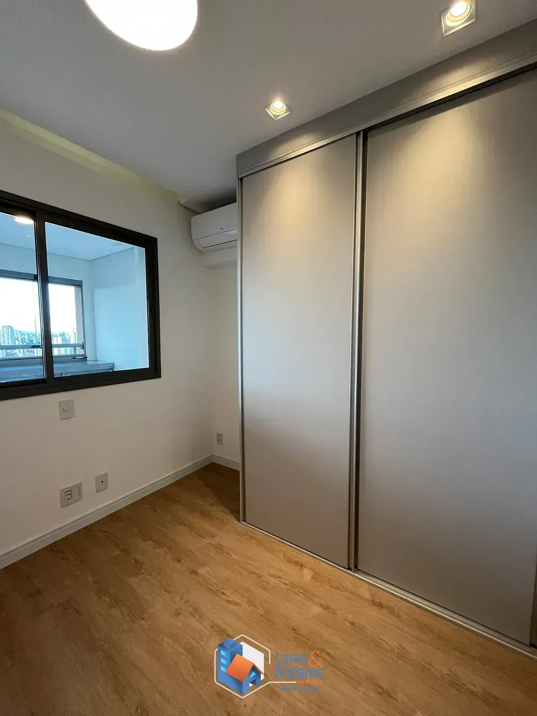 Imagem Apartamento para venda e locação em Jardim Prudência com 2 quartos, sendo 1 suíte, 75m²