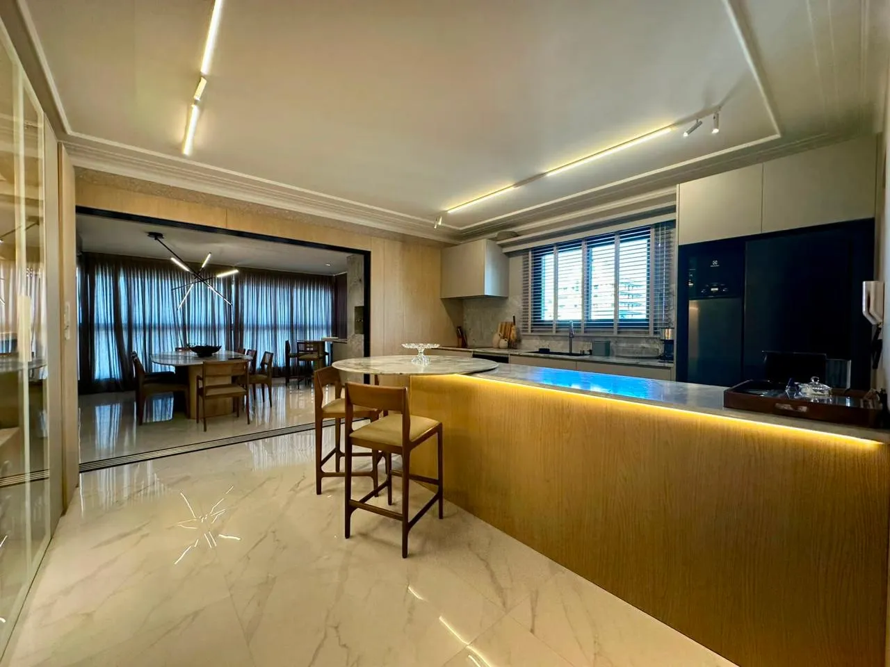 Imagem Apartamento com vista para o mar à venda com 210m2 por R$ 7.300.000,00