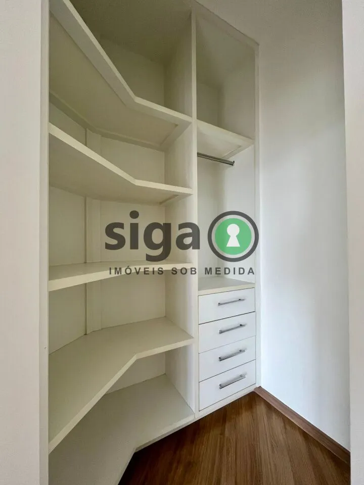 Imagem Apartamento de 260m2, com 4 suítes e 4 vagas no coração do Panamby
