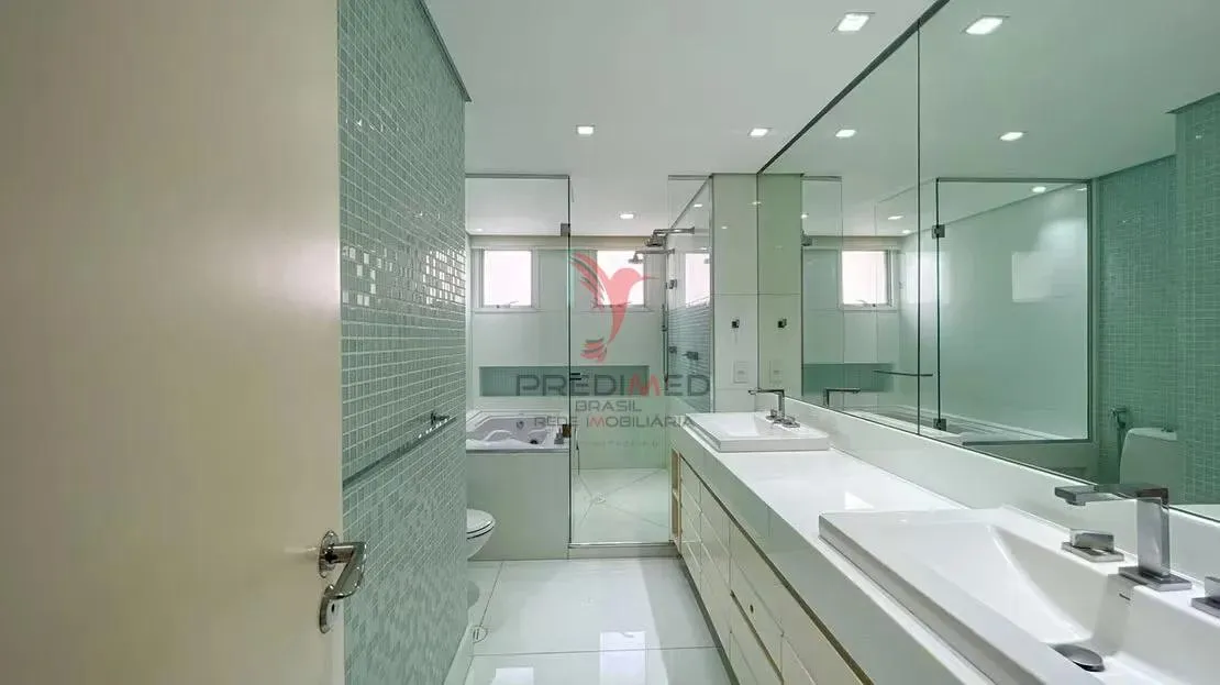 Imagem VENDO, ALUGO, NO CAMPO BELO ESTE BELÍSSIMO APARTAMENTO! ANDAR ALTO, 288M2, ACEITA PET
