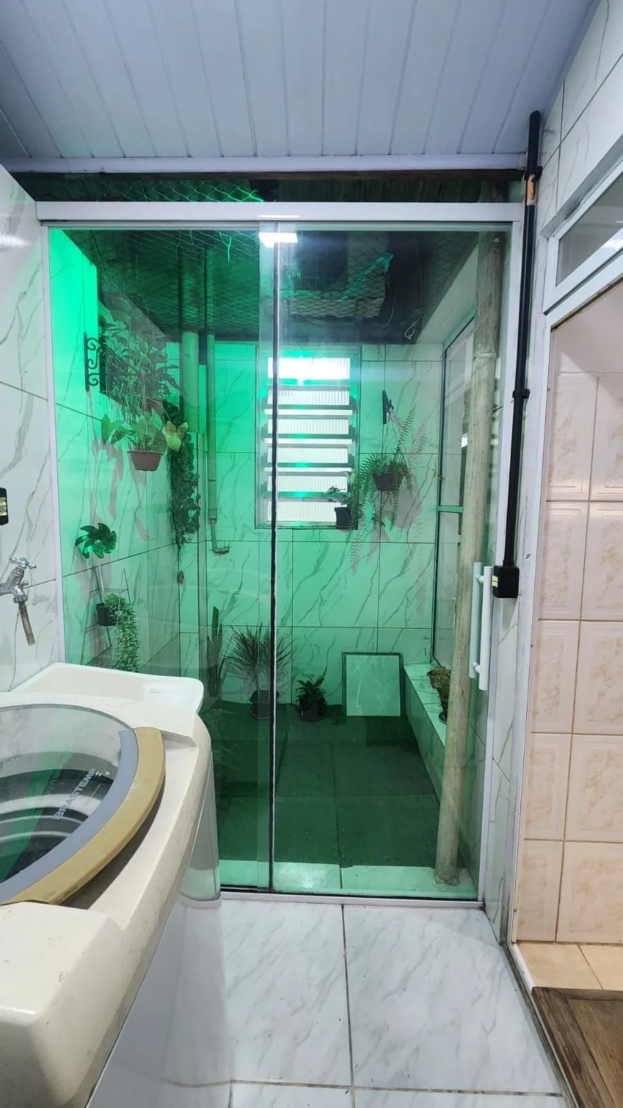 Imagem Apartamento com 02 Quartos e 01 Banheiro no Bairro Petrópolis em Porto Alegre