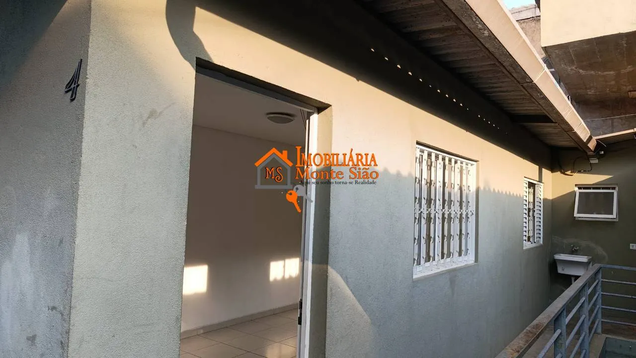 Imagem Casa com 1 dormitório para alugar, 50 m² por R$ 1.296,00/mês - Cidade Brasil - Guarulhos/SP