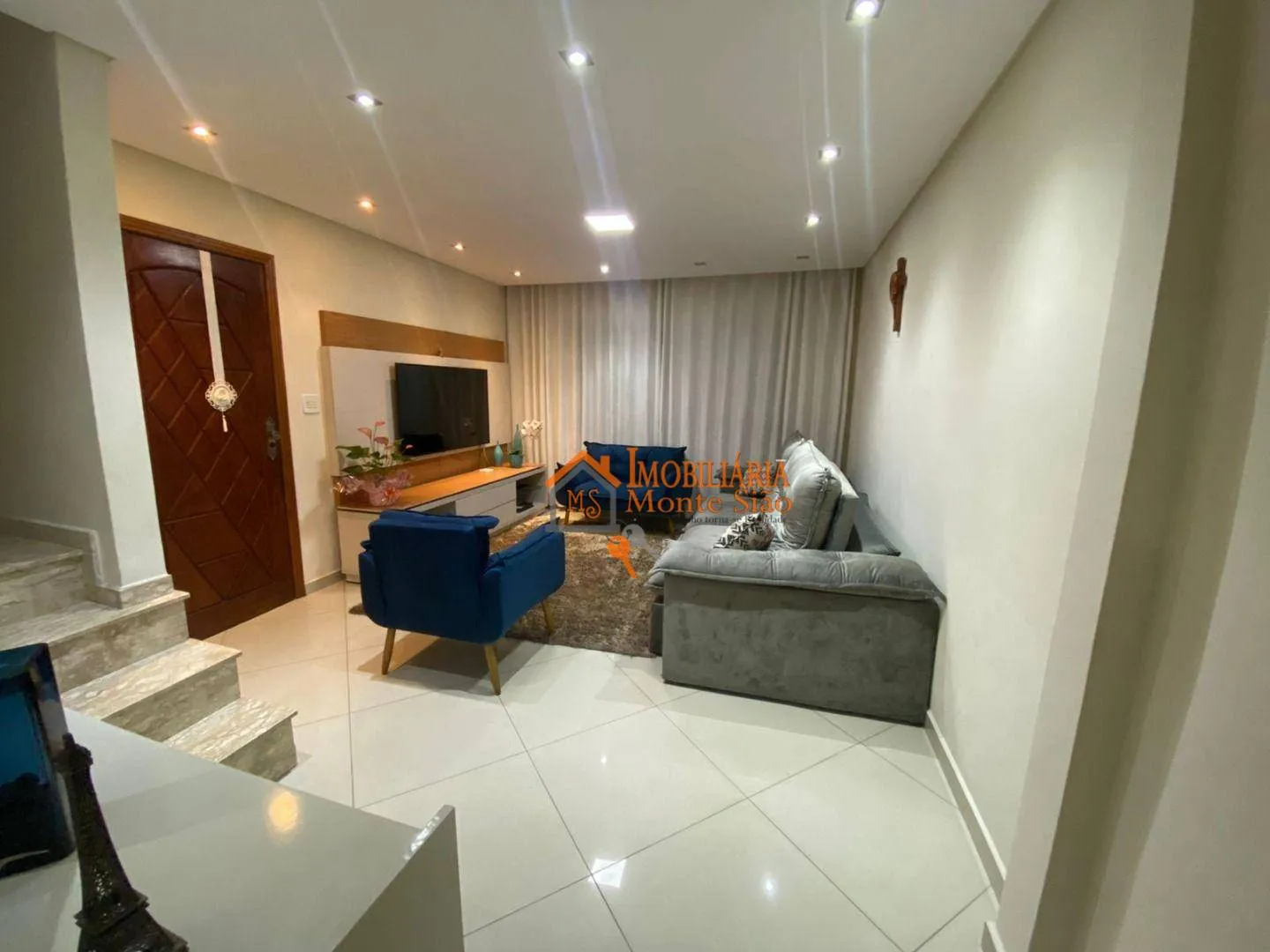 Imagem Sobrado com 3 dormitórios à venda, 292 m² por R$ 700.000,00 - Jardim do Papai - Guarulhos/SP