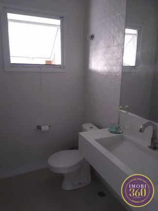 Imagem Linda casa de alto padrão em condomínio de chácara