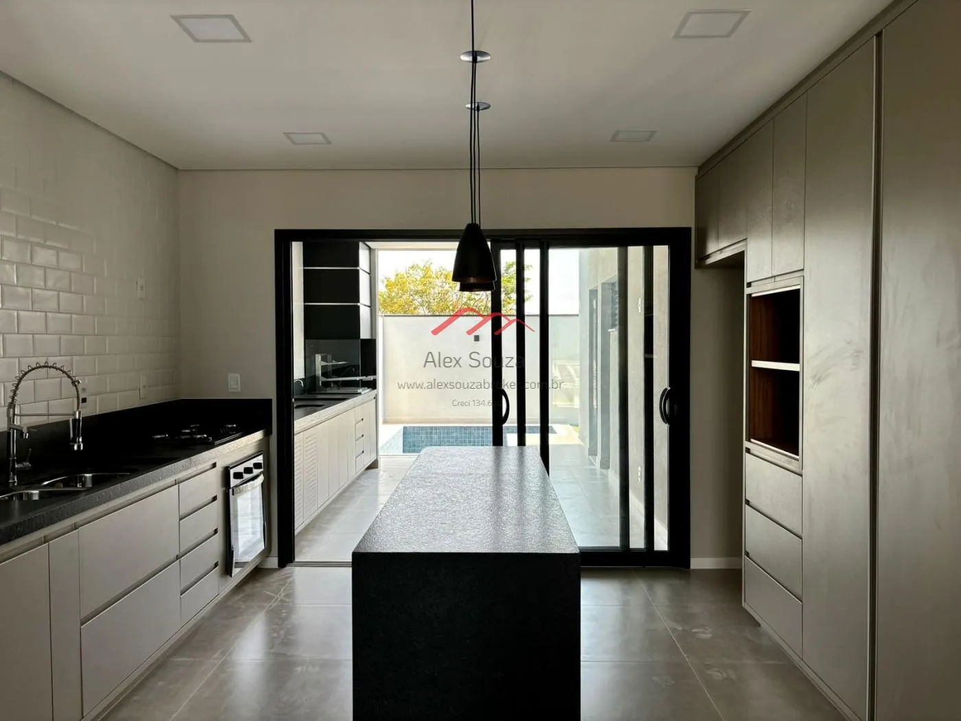 Imagem Casa em Condomínio para Venda em Hortolândia, Residencial Jardim de Mônaco, 3 dormitórios, 1 suíte, 3 banheiros, 4 vagas