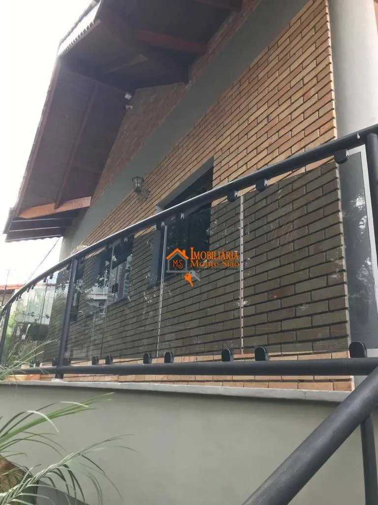 Imagem Sobrado com 3 dormitórios à venda, 375 m² por R$ 3.180.000,00 - Cidade Maia - Guarulhos/SP