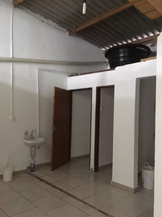 Imagem Excelente barracão comercial, na principal rua comercial do centro, muito bem localizado, próximo ...