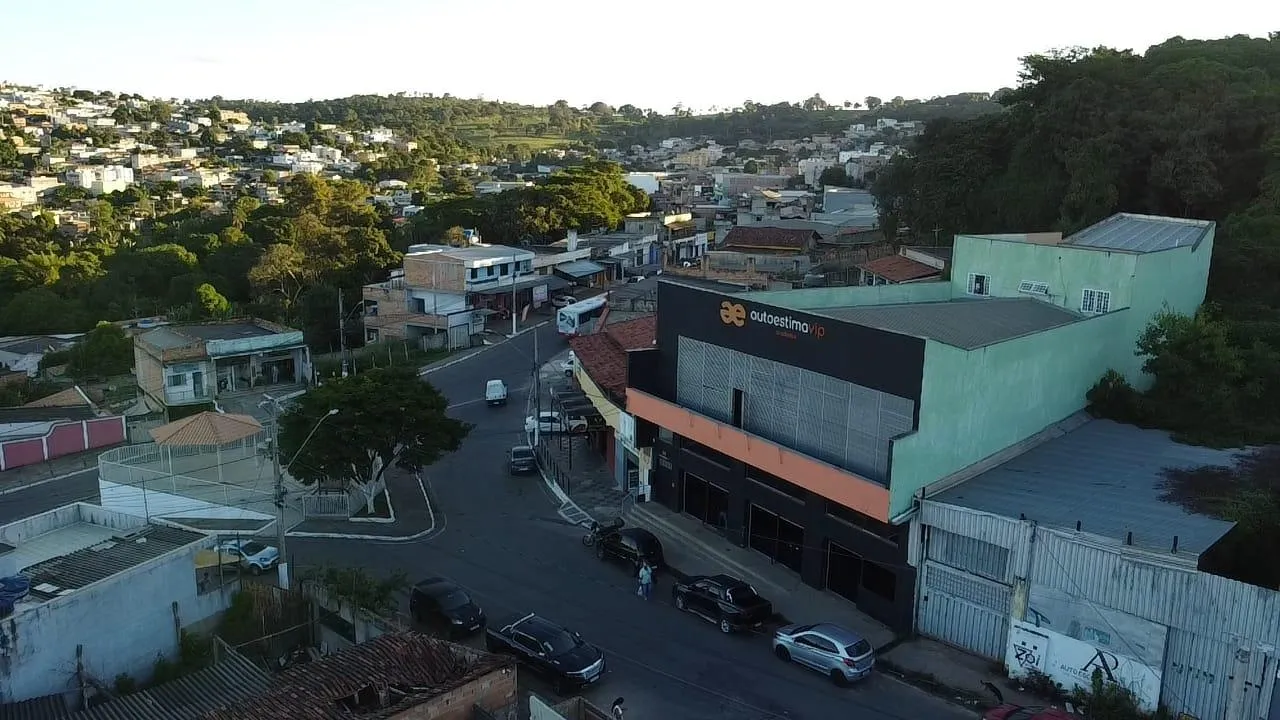Imagem Vendo um excelente imóvel em ponto comercial ( valor 2.300.000,00 )