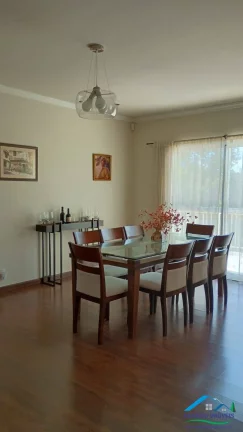 Imagem Elegante Casa em Condomínio em Santo Antônio Pinhal!