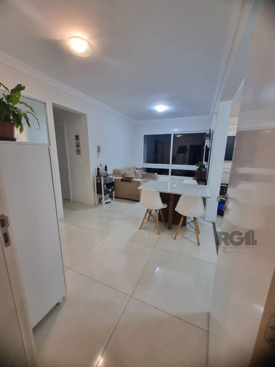 Imagem VENDA DE APARTAMENTO DE01 SUÍTE, INFRA E 02 VAGAS DE GARAGEM - SANTO ANTONIO