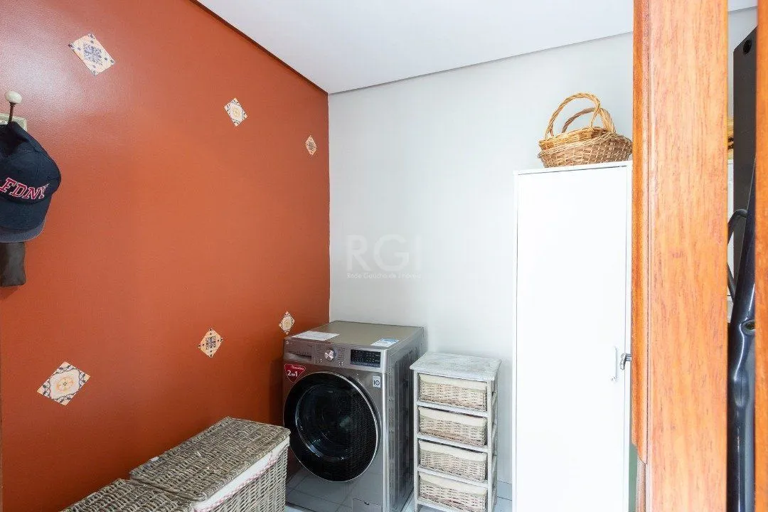 Imagem Casa Condominio para Venda - 225.18m², 3 dormitórios, sendo 1 suites, 2 vagas - Jardim Isabel