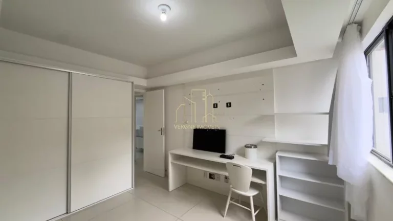 Imagem Apartamento 4 Quartos à Venda em Salvador | 212m², Reformado, 2 Suítes e 2 Vagas