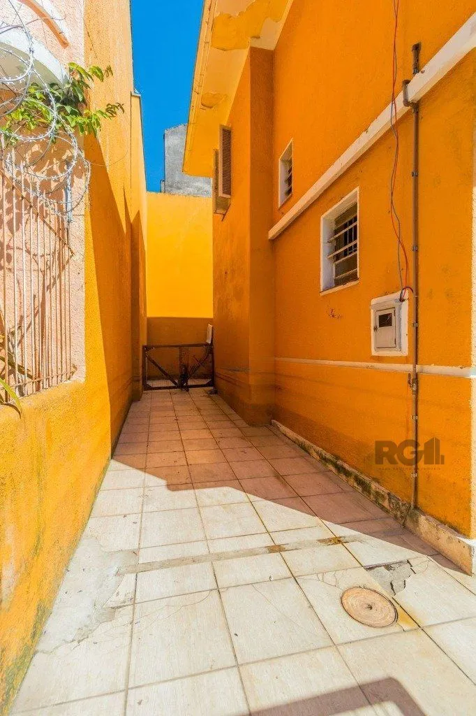 Imagem Casa com 99,73m², 2 dormitórios, 2 vagas no bairro Floresta
