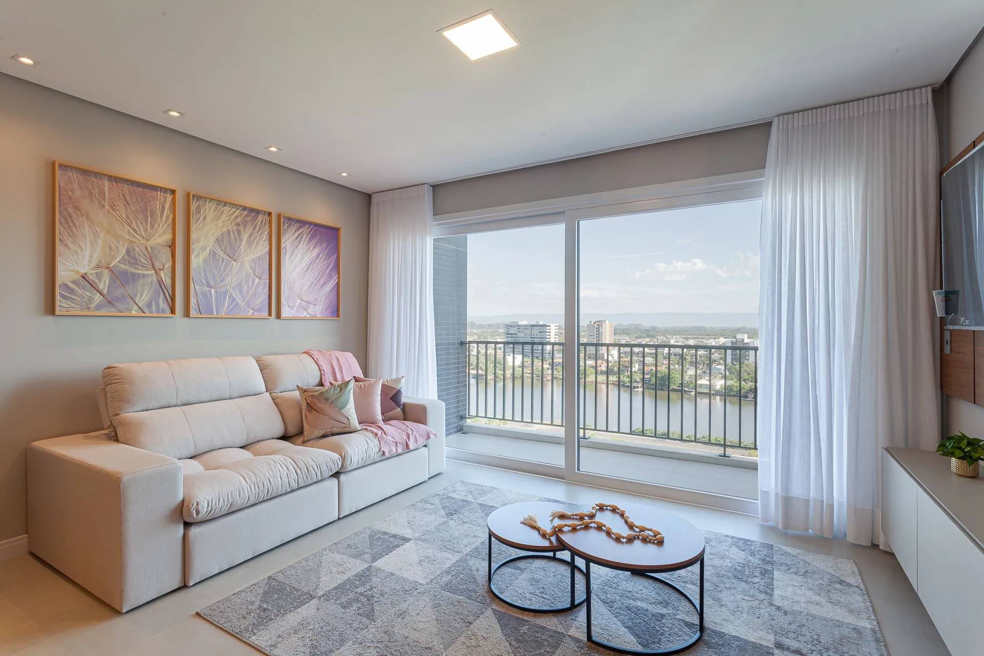 Imagem Apartamento à venda em Torres, com 2 quartos, 91m2