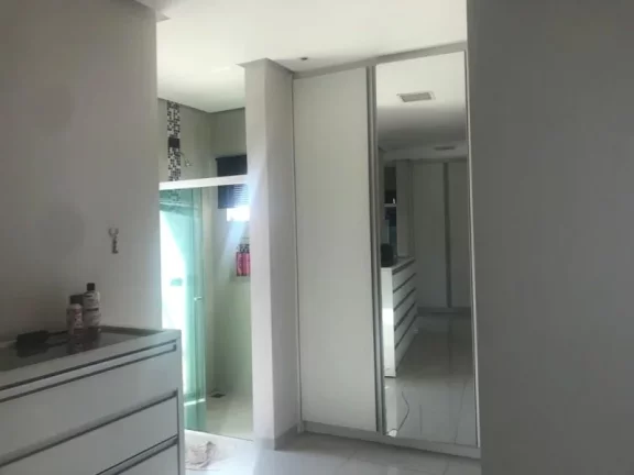 Imagem CASA COM 4 SUÍTES NA RUA 01 JOCKEY, CONDOMÍNIO FECHADO COM PORTARIA 24 HORAS, LOTE QUITADO E ESCRITURADO