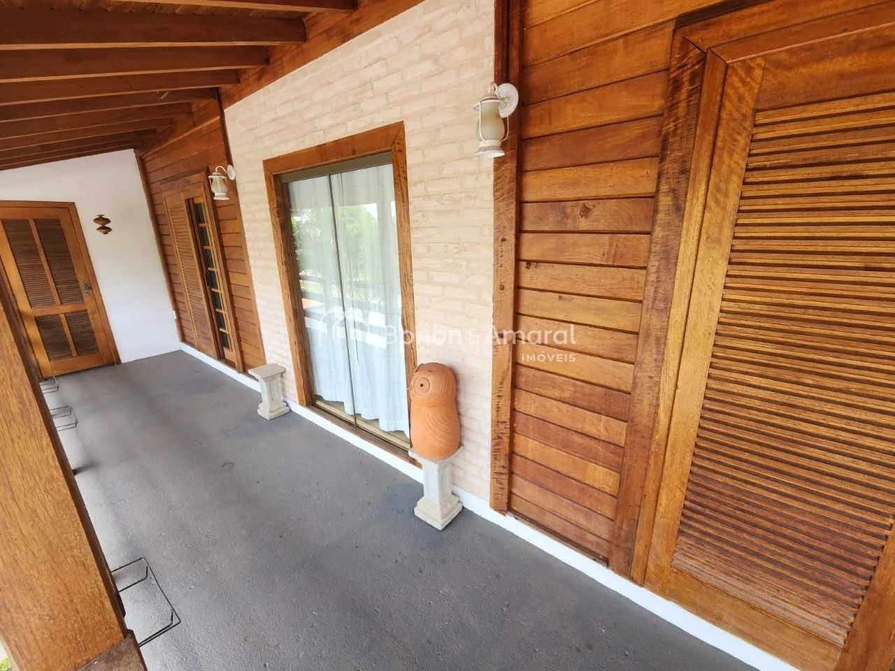 Imagem Casa à venda com 300m², 5 quartos e 4 vagas