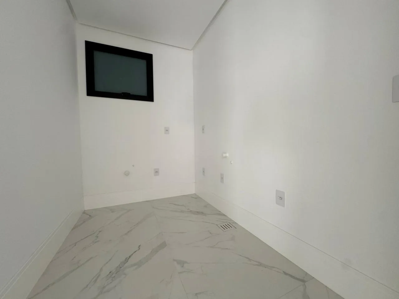 Imagem Apartamento à venda com 185m2 por R$ 2.998.000,00