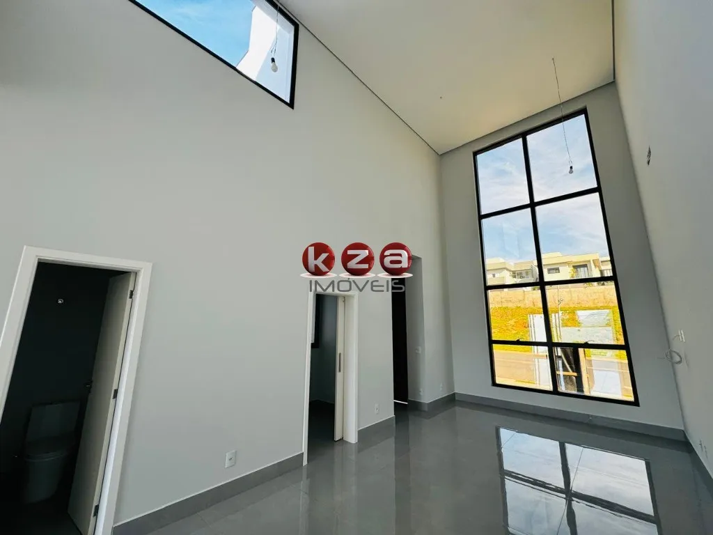 Imagem Casa térrea mobiliada em condomínio à venda em Valinhos-SP, Condomínio MontAlcino com 3 suítes, piscina e 175m². Venha conferir!