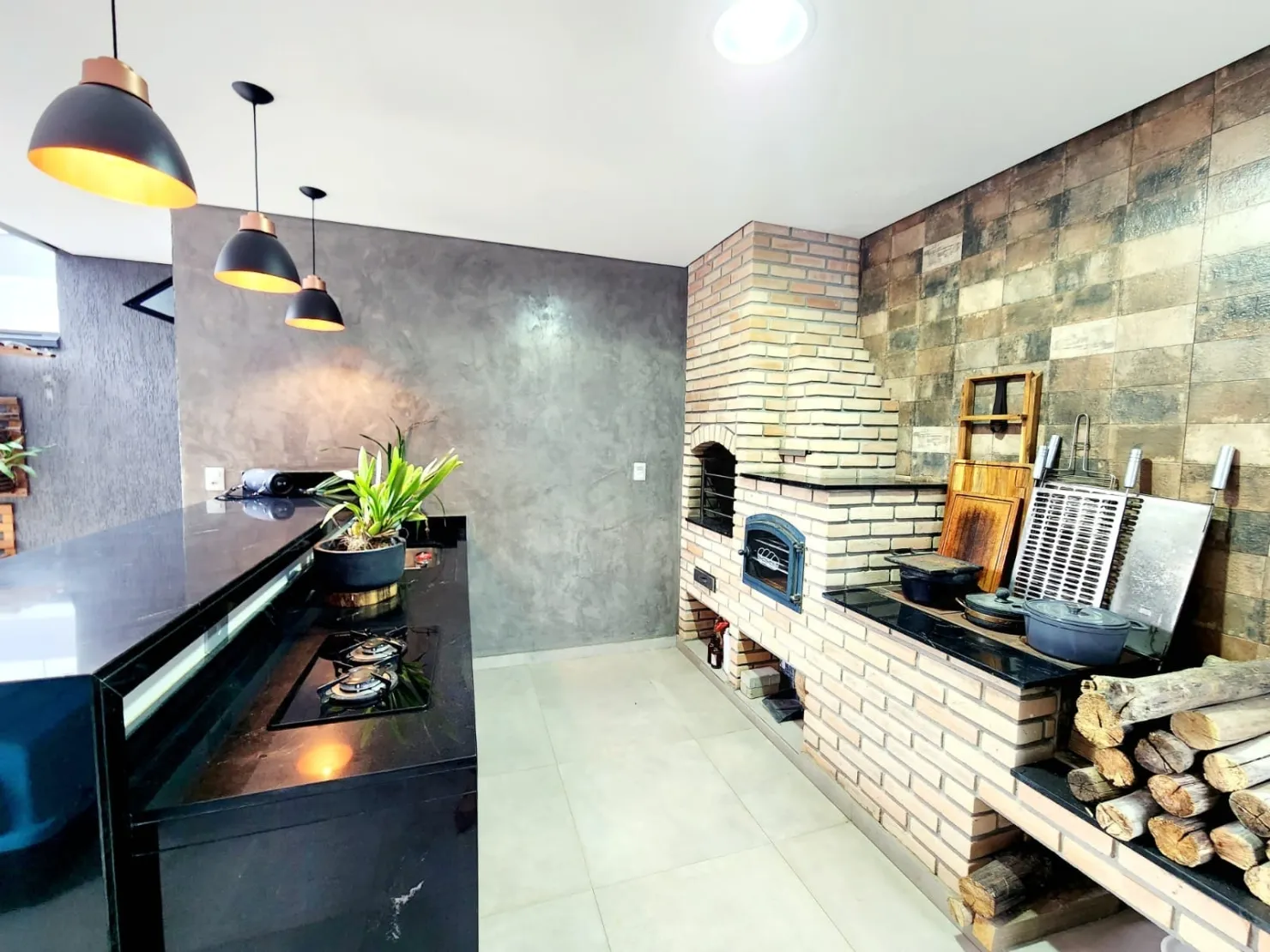 Imagem Casa à venda 4 Quartos, 2 Suites, 2 Vagas, 300M², Piracangaguá, Taubaté - SP | Condomínio Ouroville