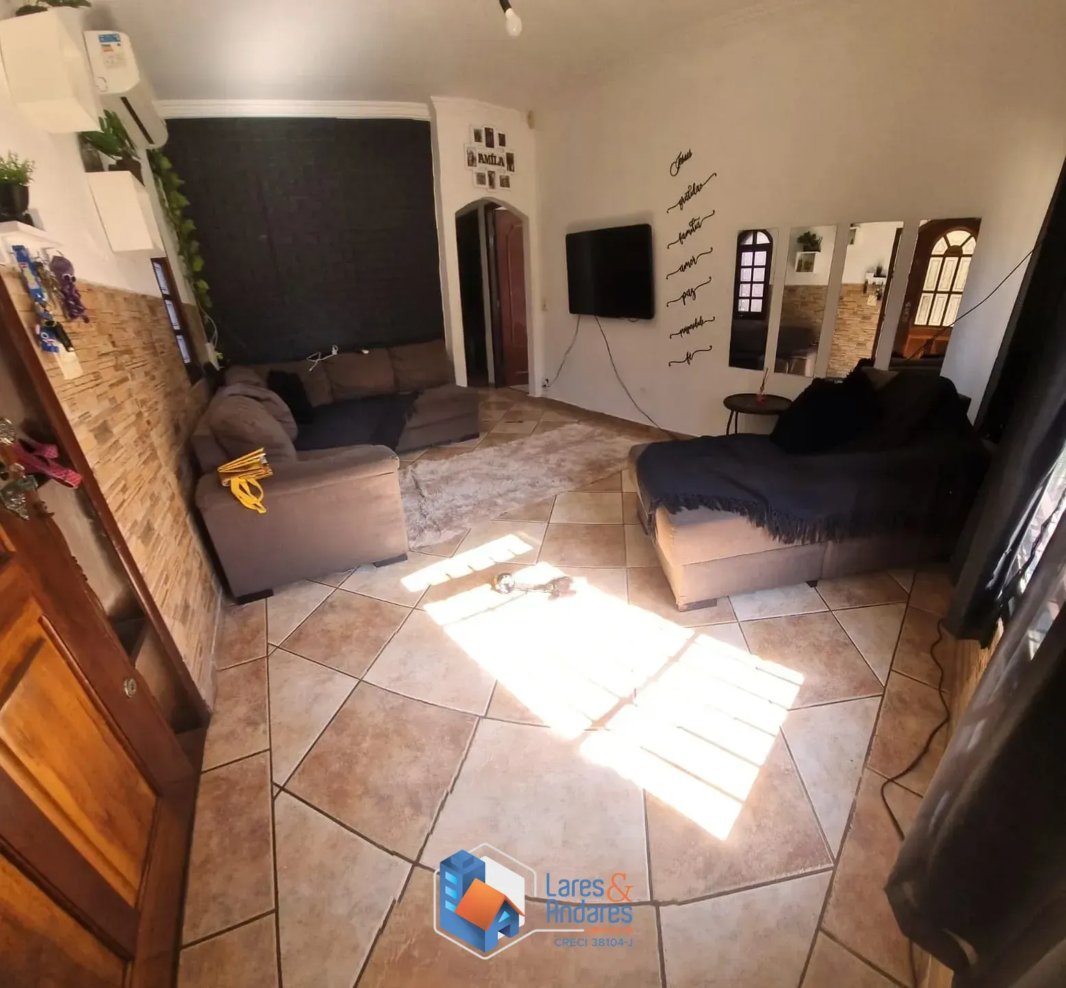 Imagem CASA À VENDA, COM 240 M², 3 DORMS (1 SUÍTE COM HIDRO), COZINHA COM MÓVEIS PLANEJADOS, ÁREA DE LAZER COM PISCINA E 4 VGS - SANTA TERESINHA - SÃO PAULO