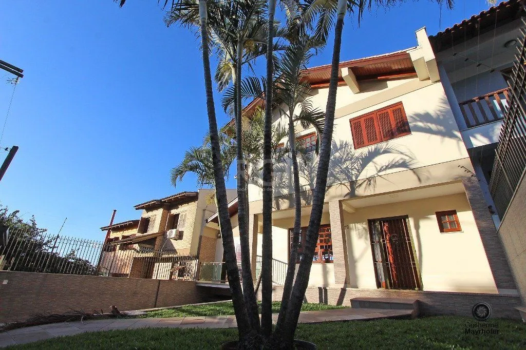 Imagem Casa para Venda - 445.52m², 4 dormitórios, sendo 4 suites, 4 vagas - Teresópolis