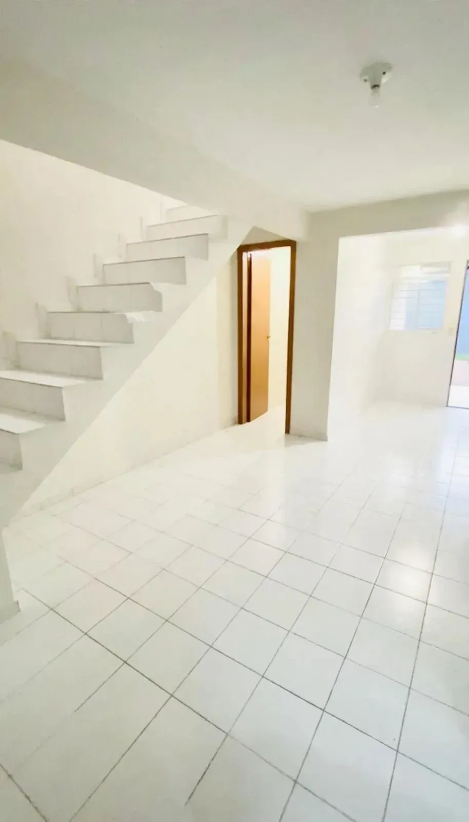 Imagem Sobrado com 2 Quartos à Venda, 55 m² em Tatuquara - Curitiba