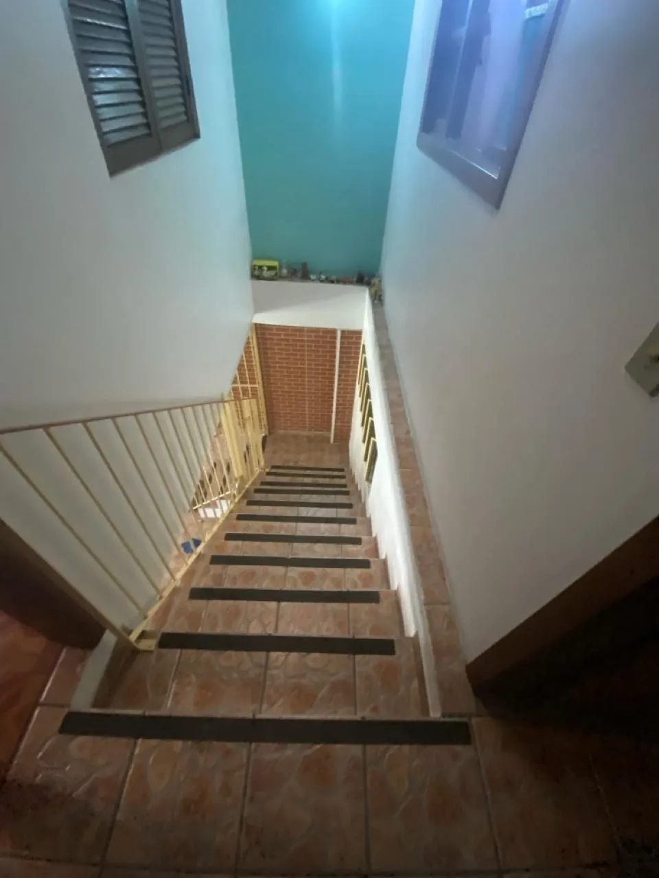 Imagem Ótima casa de dois pavimentos localizada no Bairro Restinga
