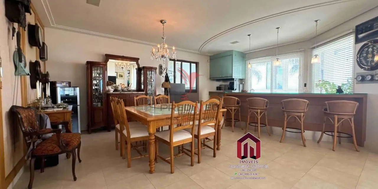 Imagem Casa Exclusiva Frente Mar em Florianópolis Cacupé 5 Quartos com Acesso Privativo à Praia