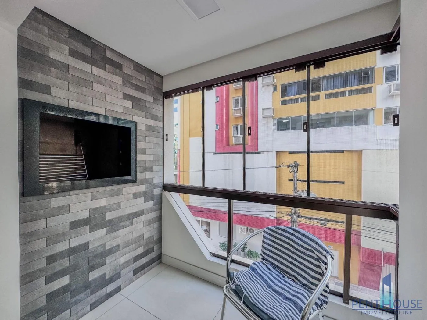 Imagem Apartamento Zona Central para Venda em Balneário Camboriú, CENTRO, 2 dormitórios, 1 suíte, 2 banheiros, 1 vaga