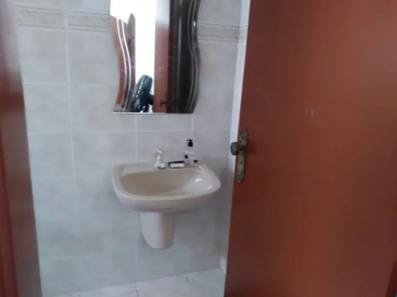 Imagem EXCELENTE CASA ISOLADA NO MARACANÃ COM 4 SUÍTES E 4 VAGAS!!!