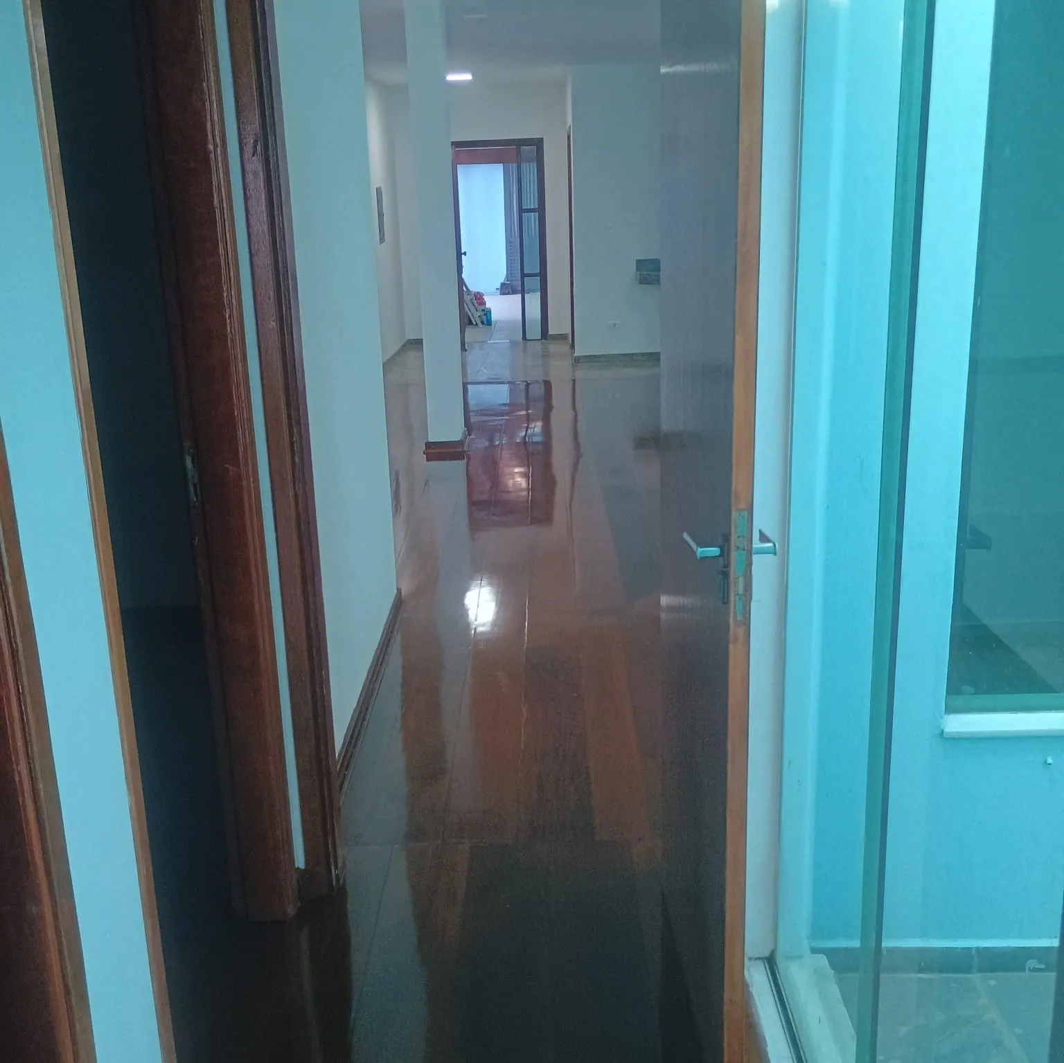 Imagem Campolim | Casa térrea | 340 m² construídos | Terreno de 360 m² | 3 dormitórios, 1 suíte | Escritório | Closet | 3 vagas | Residencial ou Comercial