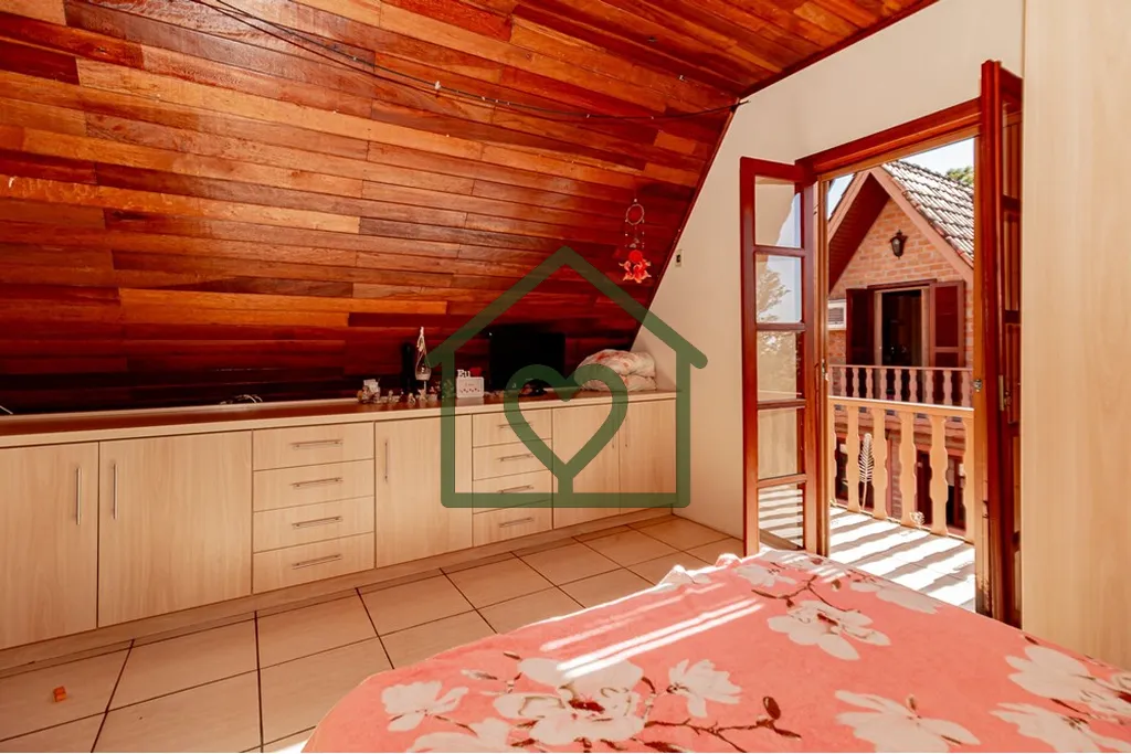 Imagem Charmosa casa em estilo cabana rústica, com 3 dormitórios e 2 banheiros, ideal para quem busca con...