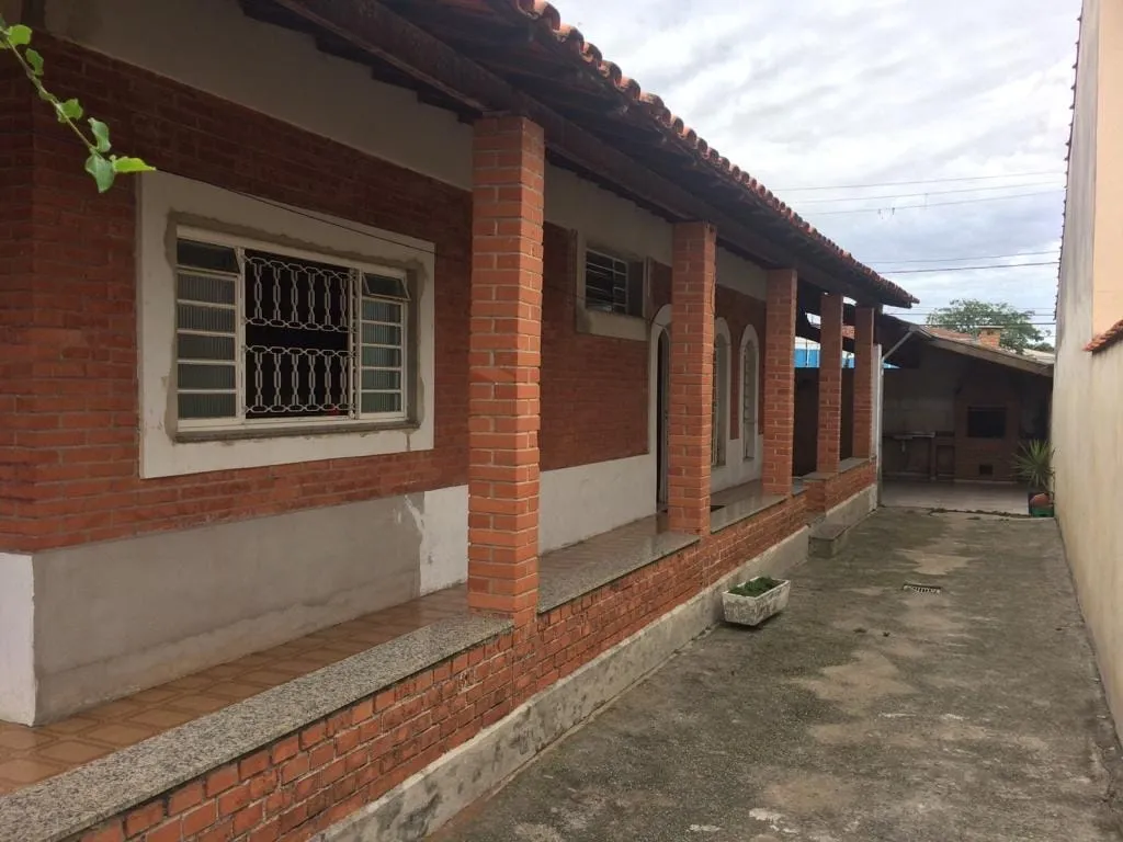 Imagem Casa à venda 3 Quartos, 2 Vagas, 400M², Campo Alegre, Pindamonhangaba - SP