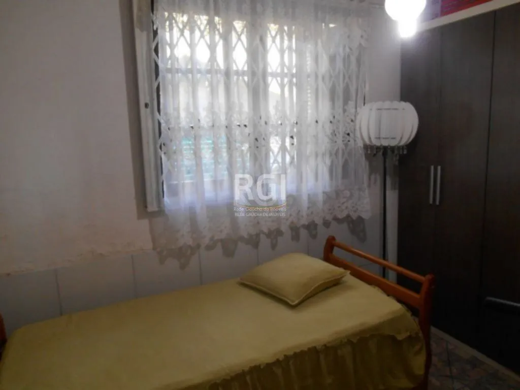 Imagem Casa para Venda - 185m², 4 dormitórios, sendo 2 suites, 4 vagas - Nonoai